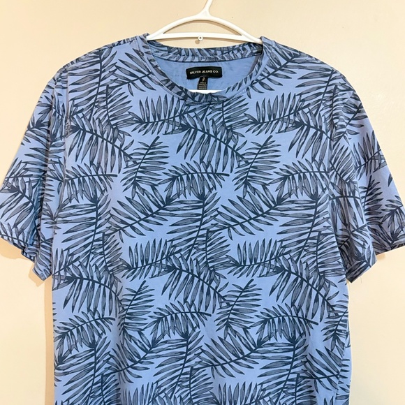 Silver Jeans Smokey Blue Leaf Print Tee 100% Cotton - Picture 2 of 13